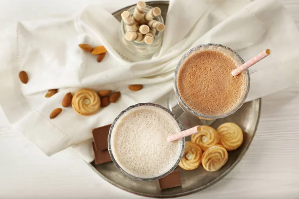 Gustosi cocktail e dolci — Foto Stock