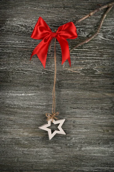 Dalda asılı Noel dekorasyon — Stok fotoğraf