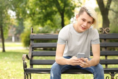 sevimli genç çocuk 