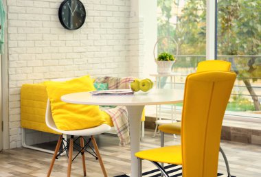 Pencere arka plan üzerinde modern iç