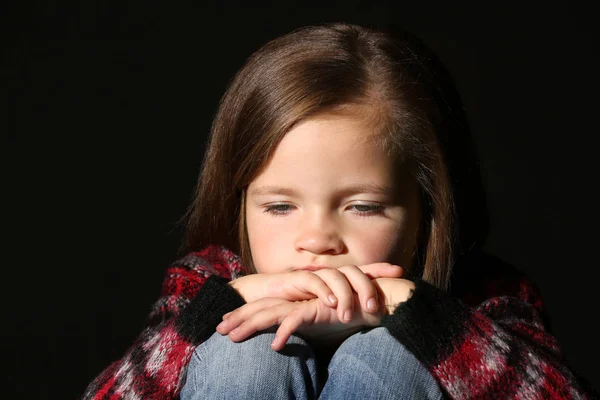슬픈 어린 소녀 — 스톡 사진