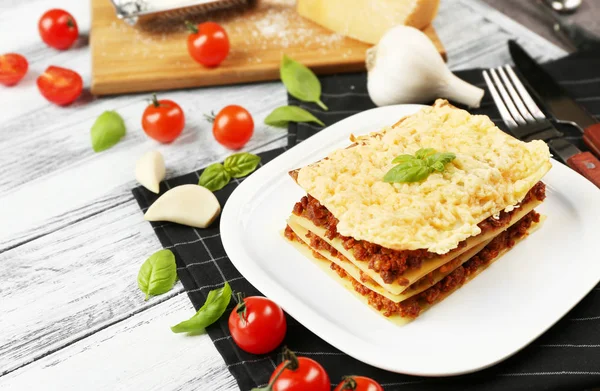 Hemmagjord kött lasagne — Stockfoto