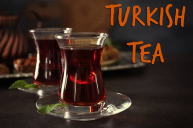 Geleneksel gözlük Türk çayı