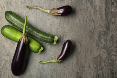 Taze patlıcan ve kabak