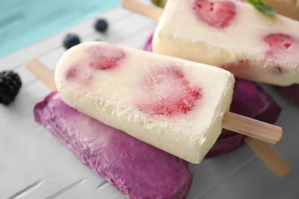 Sabroso helado de frutas — Foto de Stock