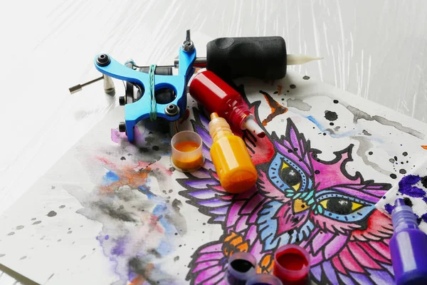 Machine Tatouer Avec Croquis Fournitures Sur Table — Photo