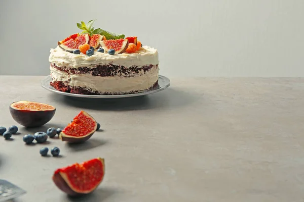 Délicieux gâteau crémeux aux figues — Photo