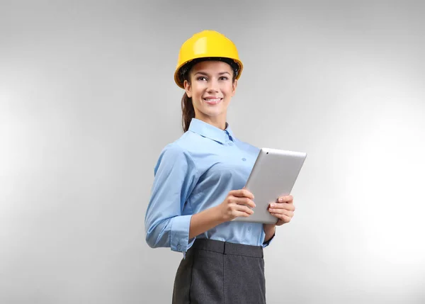 Confident young woman — Stock Photo, Image