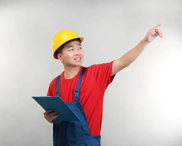 Asiático almacén trabajador — Foto de Stock