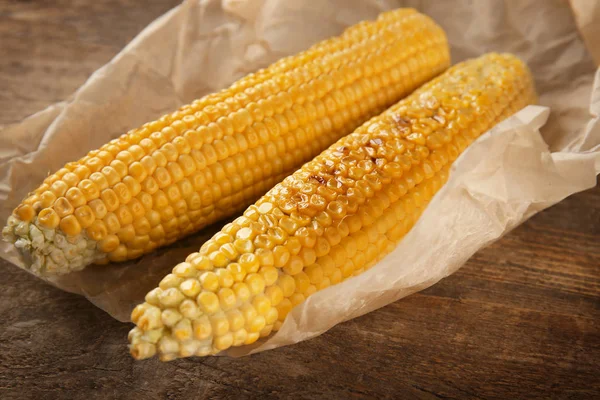 Leckerer gegrillter Maiskolben — Stockfoto