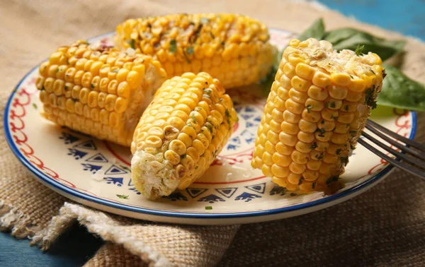 Grilled corncobs plate — Stock Photo, Image