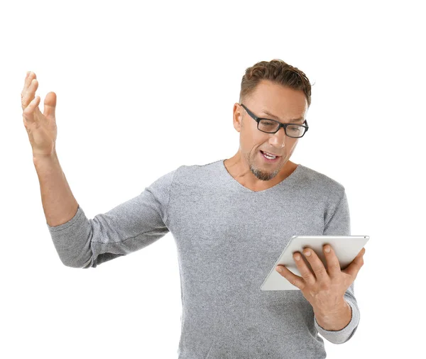 Homem bonito com tablet — Fotografia de Stock