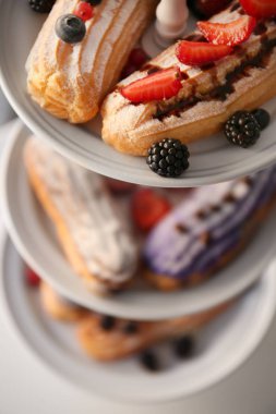 Lezzetli renkli eklerleri 