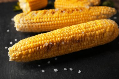 lezzetli ızgara corncobs