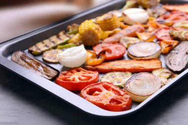 Tepsi fırın ızgara sebze