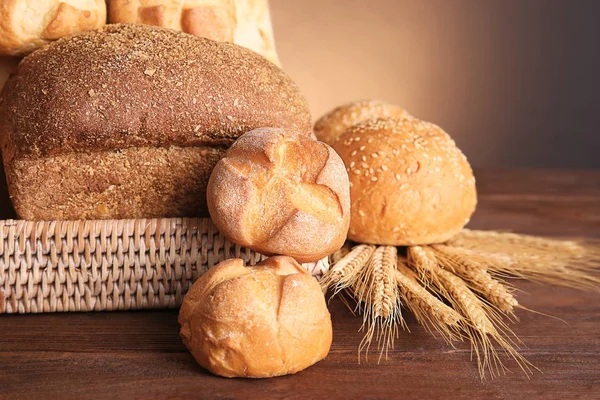 Viele verschiedene Brote — Stockfoto