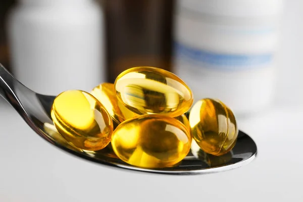 Cod liver oil capsules — Stock Photo, Image