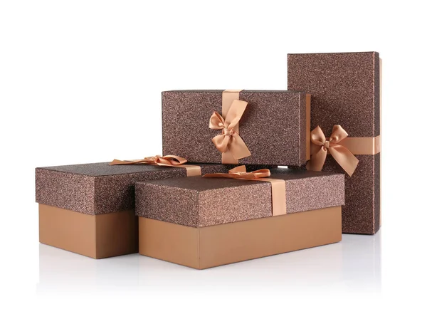 Schachteln mit Weihnachtsgeschenken — Stockfoto