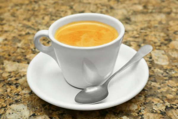 Beker met hete koffie — Stockfoto
