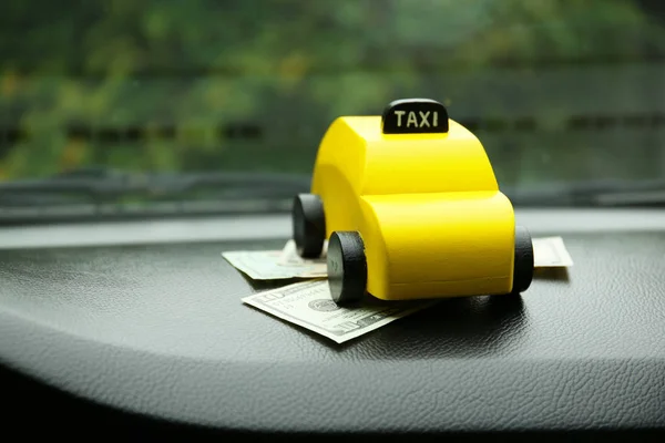 Taxi zabawka żółty — Zdjęcie stockowe