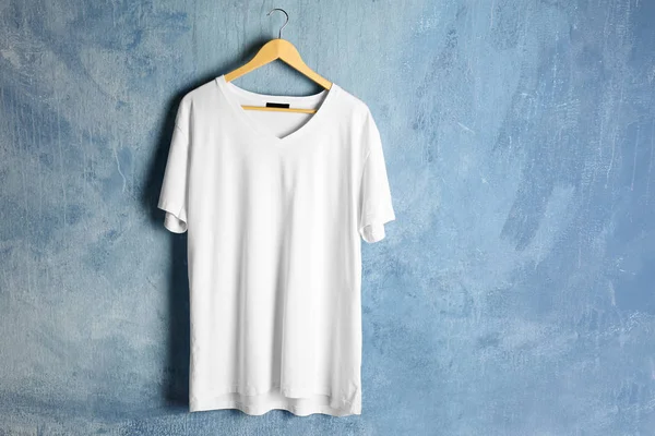 T-shirt branca em branco — Fotografia de Stock