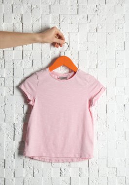 Boş pembe tişört