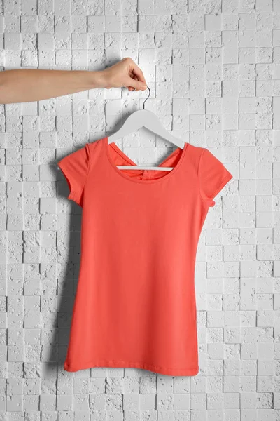 Blank coral t-shirt — Stock Photo, Image