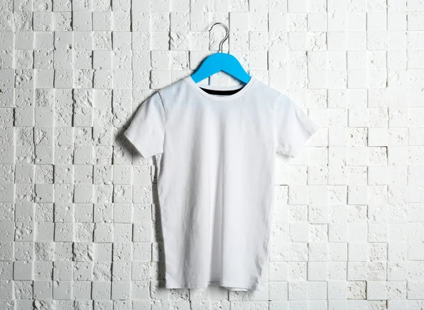 Camiseta blanca en blanco — Foto de Stock