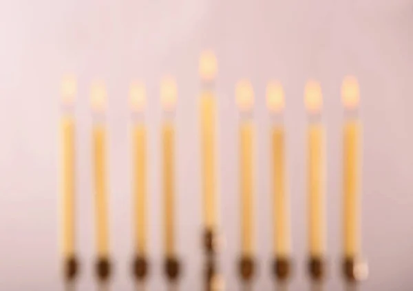 Menora mit Kerzen für Chanukka — Stockfoto