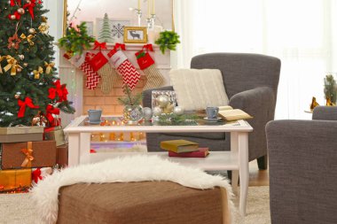 Noel için dekore edilmiş Oda