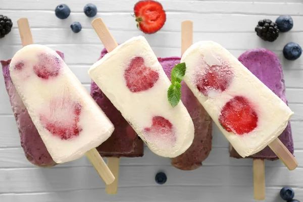 Tasty fruit ice-creams — Stock Photo, Image