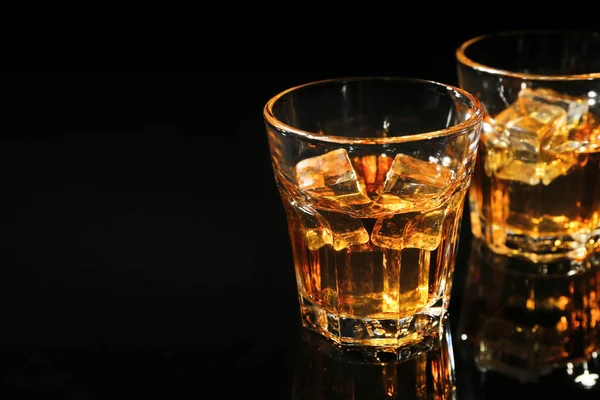 Gläser Luxus-Whisky — Stockfoto