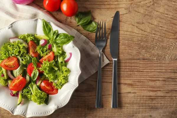 Smakelijke plantaardige salade — Stockfoto