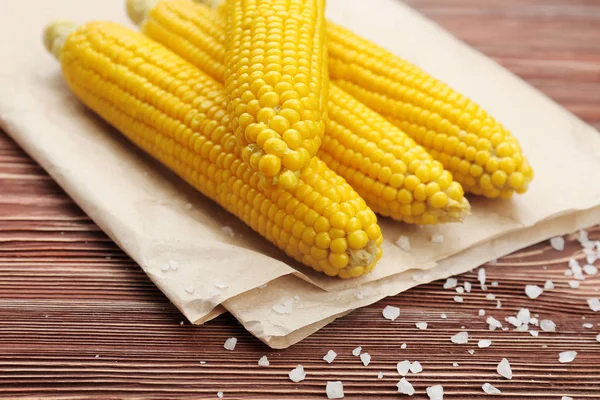 Boiled corn with salt — Stock Photo, Image