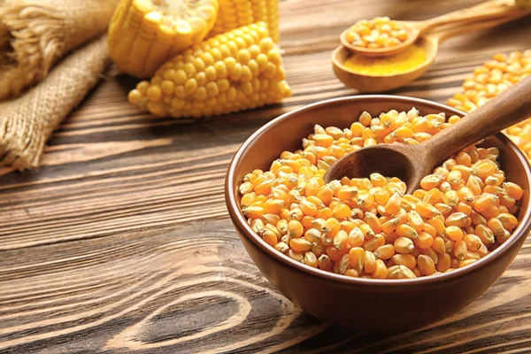 Corn seeds in bowl — Stock Photo, Image