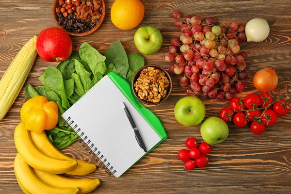 Caderno com frutas e legumes — Fotografia de Stock