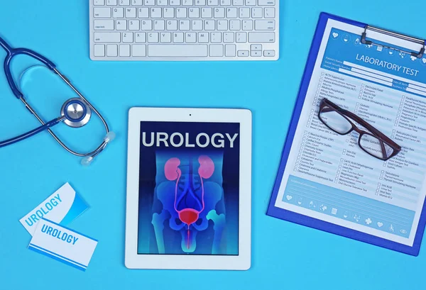 Posto di lavoro urologo in ufficio — Foto Stock