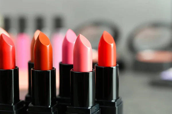Lippenstift in verschillende tinten — Stockfoto
