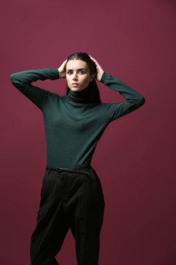 Güzel kadın moda giysileri