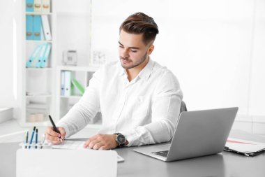 yakışıklı çalışma