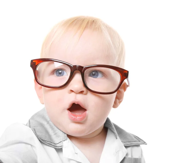 Schattige babyjongen met bril — Stockfoto