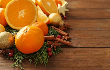 Turuncu ve baharat kompozisyonu