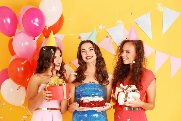 Young women at birthday party — Stock Photo, Image