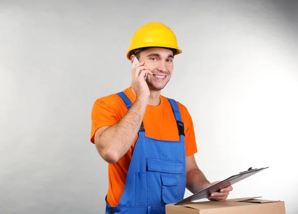 Hermoso trabajador de almacén — Foto de Stock