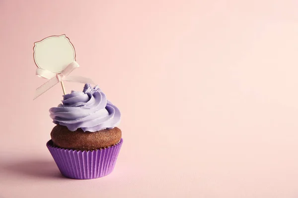 Birthday cupcake med plats för text — Stockfoto