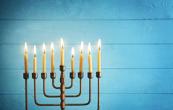 Yedi Kollu Şamdan mumlar için Hanukkah ile — Stok fotoğraf