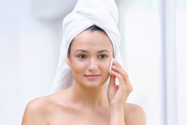 Kız temizlik yüzü