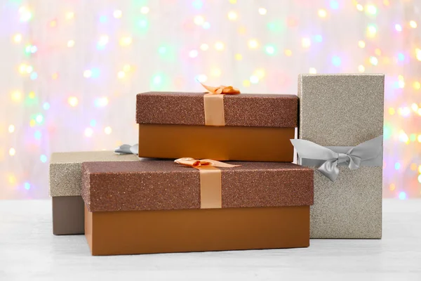 Коробки с рождественскими подарками — стоковое фото