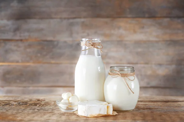 Świeże przetwory mleczne — Zdjęcie stockowe