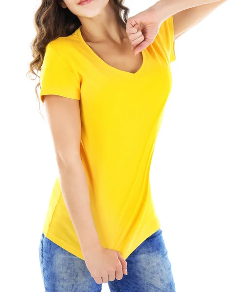 Jovem mulher em branco t-shirt — Fotografia de Stock